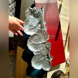 Like new Arthur Court serving dish